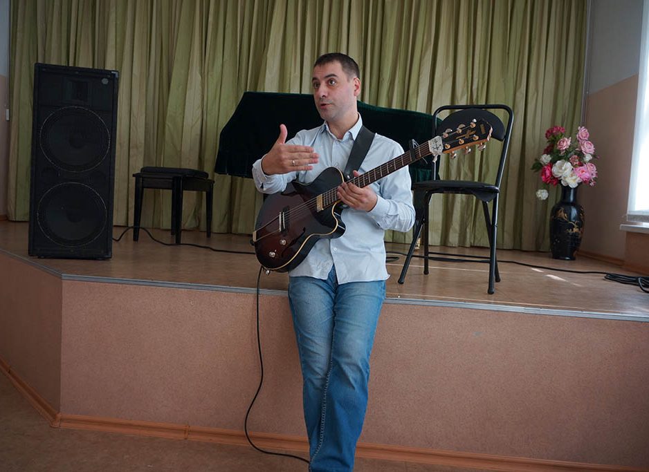 Александр Дьяченко посоветовал ученикам школы искусств не бояться джаза