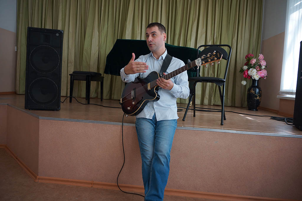 Александр Дьяченко посоветовал ученикам школы искусств не бояться джаза